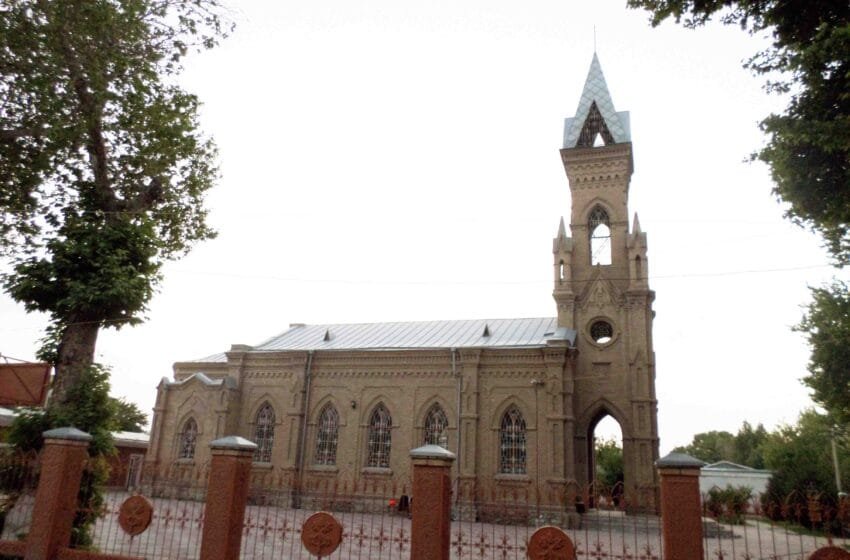  The Church of St. John the Baptist: A 19th-Century Testament to Faith and Resilience in Samarkand