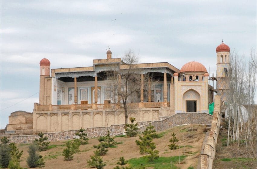  Hazrat Khizr Mosque: A 19th-Century Historical Gem in Samarkand Restored in 1854
