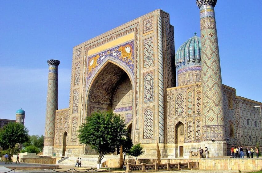  Sherdor Madrasah: The Iconic 17th-Century ‘Madrasah of Lions’ with 20 Ornamental Rooms at Registan Square