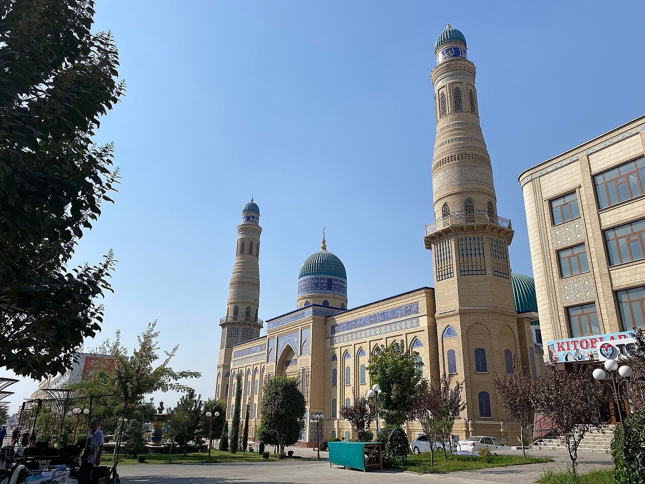 A Friday mosque in present-day Andijan.