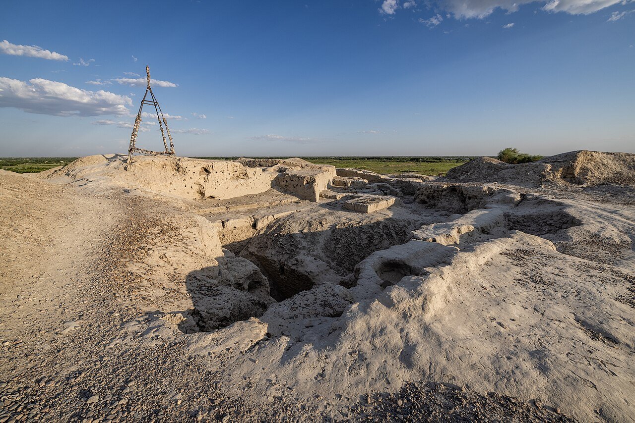Archaeological remains of Vardonze in the Shafirkan district.