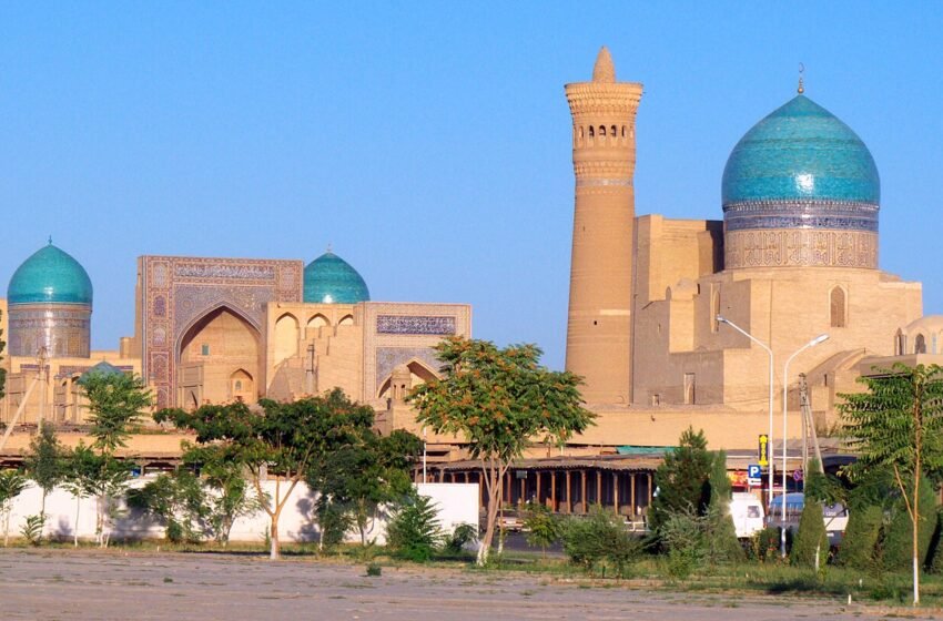  Poi Kalyan Ensemble in Bukhara: Minaret, Mosque and Madrasa