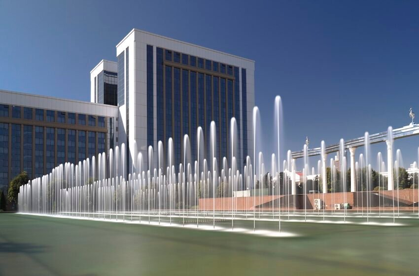  Independence Square in Tashkent: Monuments and Visitor Guide
