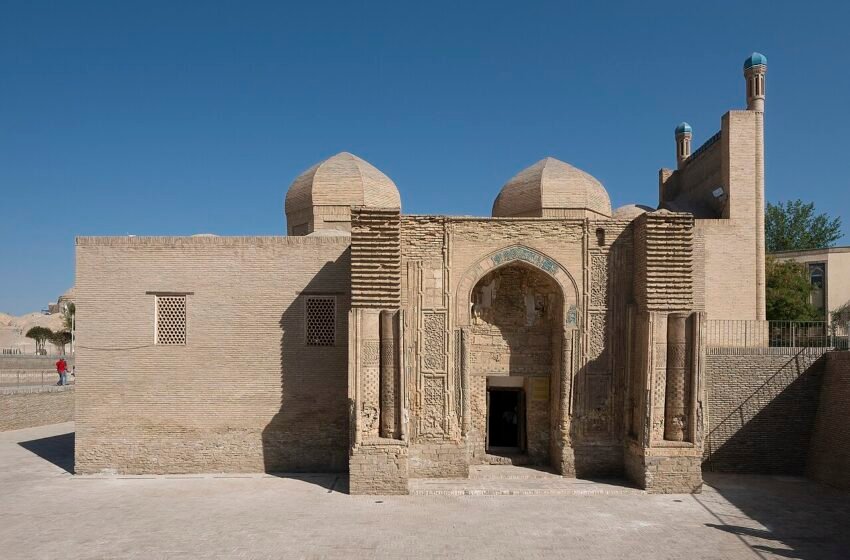  Magoki Attori Mosque in Bukhara: History and Visitor Guide