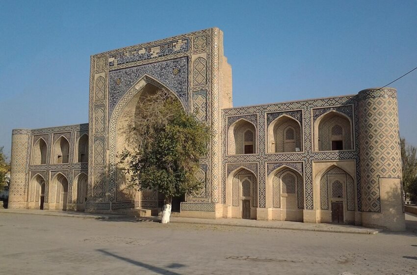  Qo’sh Madrasa Ensemble in Bukhara: A Visitor Guide